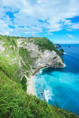 Endonezya, Nusa Penida 'nın güzel plajları ve uçurumları