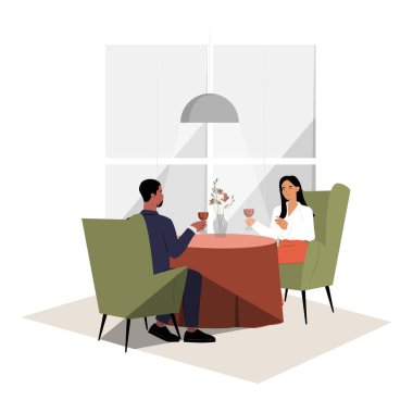 Bir adam ve bir kadın restoran masasında oturuyor, rahat bir ortamda şarap ve yemek yiyor, romantik bir akşam yemeği, güzel bir yemek ve bir randevu gecesi deneyimini simgeliyor..