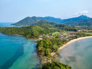 Koh Chang, Trat, Tayland 'daki Siam Royal View Pier ve Beachfront.