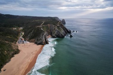 Portekiz 'deki güzel kumlu sahil manzarası..