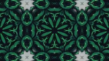 Şekillendirilmiş Gözler ve Çiçek Motifli Kaleydoskopik Yeşil Mandala