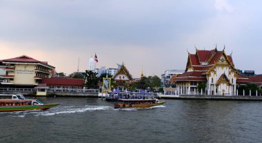 Tayland. Bangkok 'ta. Nehrin güzel manzarası.