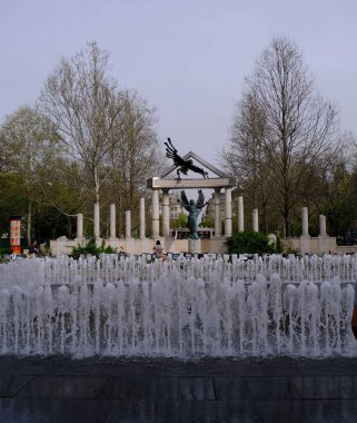Budapeşte şehrinin fıskiyesi tarihi yapılar, Hungary Avrupa güzel bir yer.