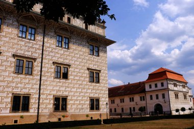 Czech Cumhuriyeti 'ndeki şatoya bakınız. Bohemya Krallığı, Kutsal Roma İmparatorluğu' nun bir imparatorluk devletiydi.