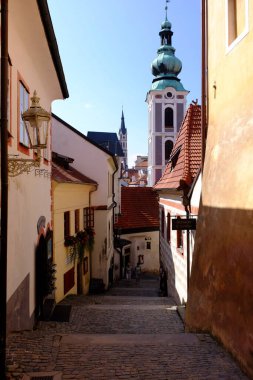 Eski şehrin caddesi, Cesky Krumlov Güney Bohemya Cumhuriyeti 'nin bir şehridir.