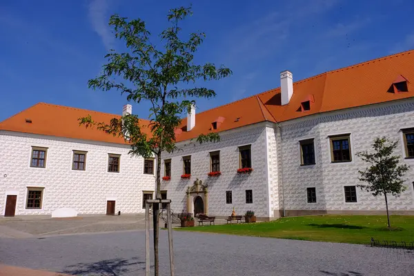 Eski şehrin tarihi şatosu