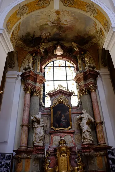 Kilise Czech Cumhuriyeti 'nin içinde Bohemya Krallığı, Kutsal Roma İmparatorluğu' nun bir imparatorluk devletiydi.