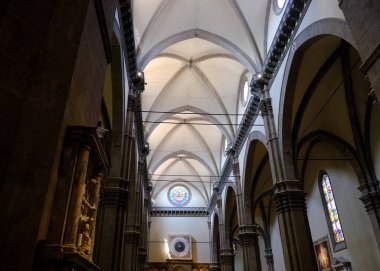 Floransa 'daki katedralin içi, şehir, Firenze vilayetinin başkenti ve Toscana uffizi sanat heykeli.