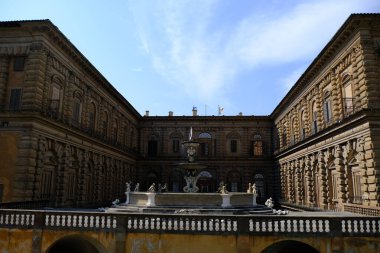 Floransa Sarayı, Şehir, Firenze Vilayeti ve Toscana 'nın başkenti