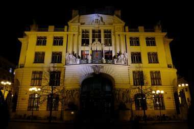 Başkentin merkezindeki en güzel binaların bulunduğu eski kasabanın şehri.