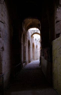 Eski Tunus şehrinin iç kısımları Afrika el Jem