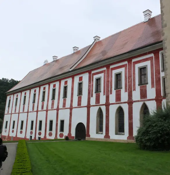 Şehirdeki şato Bohemya Krallığı, Kutsal Roma İmparatorluğu 'nun bir imparatorluk devletiydi.