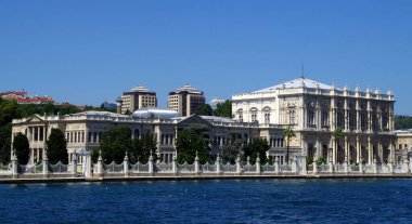 İstanbul 'daki bosphorus, Türkiye' nin en büyük şehridir. Boğazı, Avrupa ile Asya arasındaki sınırdır.