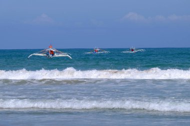 Palawan, cennet gibi tropikal manzaraları ve el değmemiş plajlarıyla Filipinler 'in gerçek bir mücevheri.