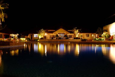 Palawan, cennet gibi tropikal manzaraları ve el değmemiş plajlarıyla Filipinler 'in gerçek bir mücevheri.