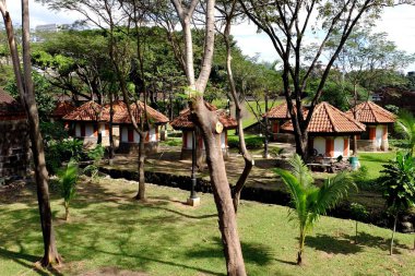 Manila, eski harabelerden sömürge dönemine kadar Filipinler tarafından belirlenen ülkenin ilk kiralanmış şehriydi.