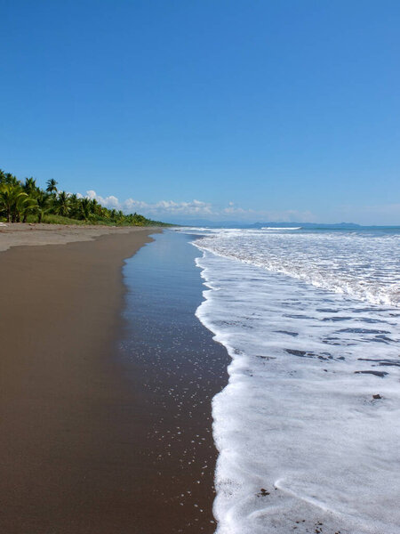 Коста-Рика страна в центральной части Филиппин красивые пляжи, заповедники дикой природы, лагуны, реки и водопады, центральный тихоокеанский регион