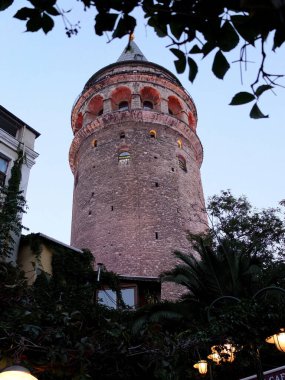 Başkentin en ünlü şehir simgesine sahip eski bir kasaba.