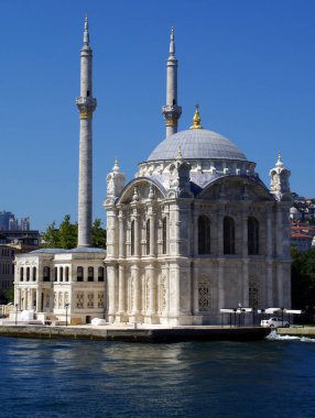 İstanbul Camii, İstanbul 'un en ünlü camii, hindi.