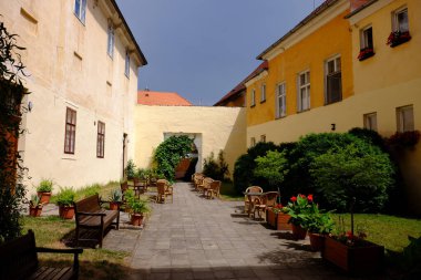 Güzel tarih bohem romantik atmosfer ve tarih şatoları ve şatolarla dolu güzel binalar.