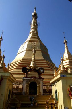 Myanmar ya da büyük ülkelerin Burma 'sı güzel Budizm' i takip ediyor. 