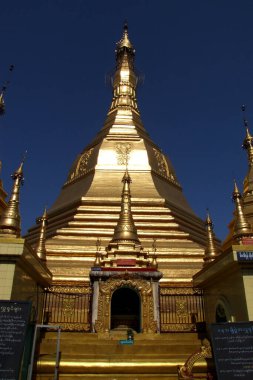 Myanmar ya da büyük ülkelerin Burma 'sı güzel Budizm' i takip ediyor. 