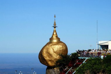 Myanmar ya da büyük ülkelerin Burma 'sı güzel Budizm' i takip ediyor. 