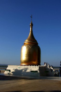 Myanmar ya da büyük ülkelerin Burma 'sı güzel Budizm' i takip ediyor. 