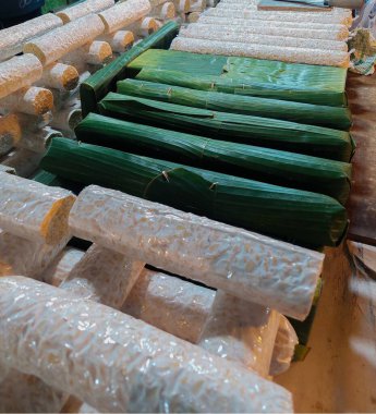 Yemek malzemeleri, Tempeh pazarda satılmaya hazır.