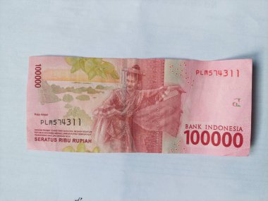 100.000 rupiah beyaz arka plan görüntüsü