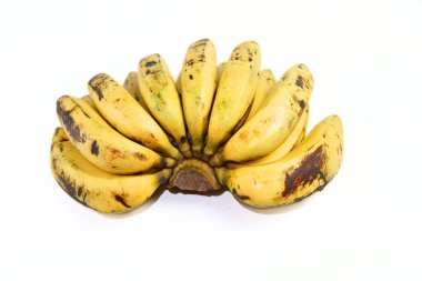 Beyaz arka planda izole edilmiş taze sarı muzlar. Üst görünüm.