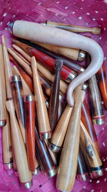 Sigara içmek için kullanılan pipo eşsiz bir şekle sahip olmasının yanı sıra sosyal bir ayin olmasının yanı sıra, sigara piposu kullanmak da farklı bir sigara içme deneyimi sağlayabilir..