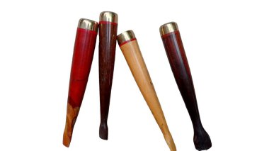 Sigara içmek için kullanılan pipo eşsiz bir şekle sahip olmasının yanı sıra sosyal bir ayin olmasının yanı sıra, sigara piposu kullanmak da farklı bir sigara içme deneyimi sağlayabilir..