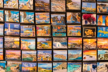 Girit, Yunanistan turist hediyelik eşya dükkanı duvar mıknatısları kapanıyor