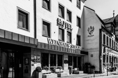 Nuremberg, Almanya - 1 Mayıs 2025: Steichele Otel ve Weinrestaurant ön cephe binası