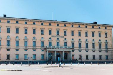 Uppsala, İsveç- 18 Temmuz 2025: Uppsala Üniversitesi Kütüphanesi tam dış görünüş