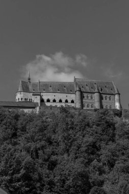 Viaden, Lüksemburg - 29 Haziran 2025: Viaden Şatosu Promoner binadaki en büyük güçlendirilmiş kale.