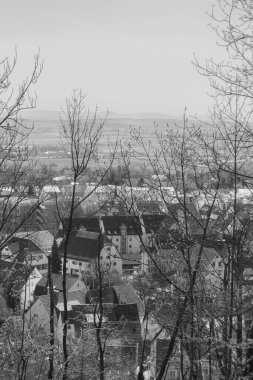 Herrenberg, Almanya - 5 Nisan 2025: Herrenberg, Almanya şehir manzarası manzarası yukarıdan siyah beyaz