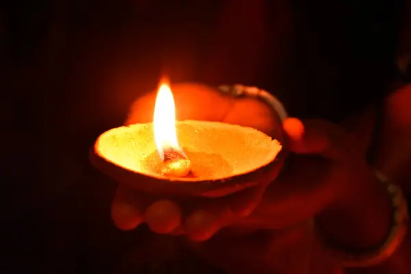 Diwali lambası hazır.