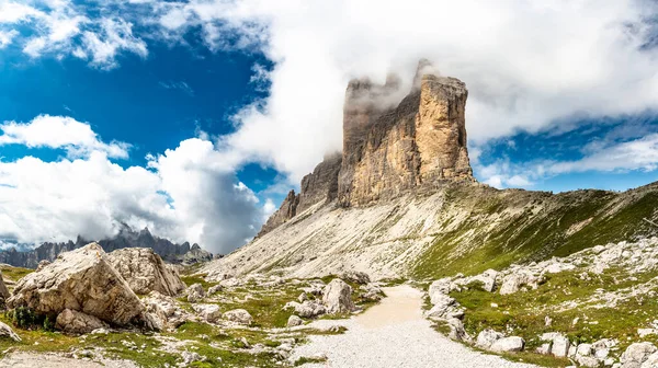 Hermosa Mañana Tre Cime Lavaredo Montañas Con Cielo Azul Alpes — Foto de Stock