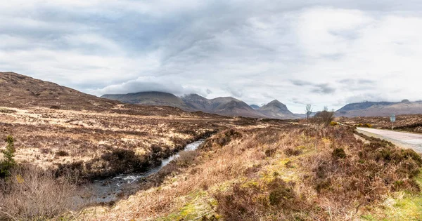 Потрясающая Панорама Вид Шотландский Пейзаж Высокогорье Скотла — стоковое фото