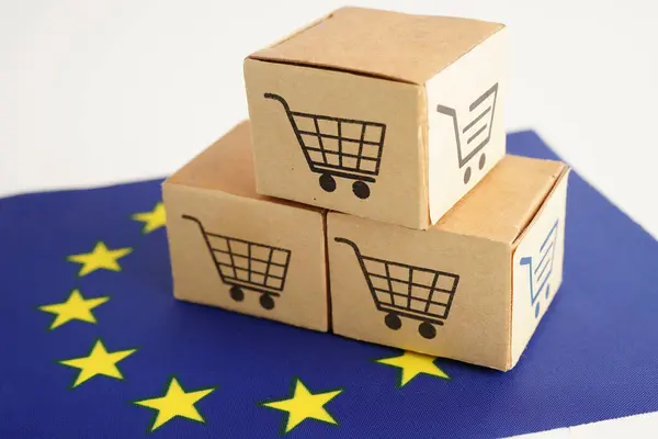 Çevrimiçi alışveriş, AB bayrağında alışveriş arabası kutusu, ithalat ihracat ve finans sektörü.