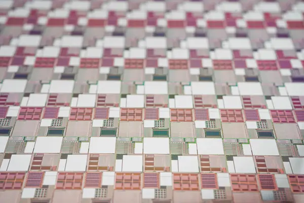 Tümleşik devre yarı iletken üretimi için silikon gofret.