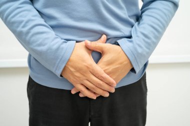 Fıtık, Asyalı erkek mide ağrısı, karın ağrısı ve üroloji problemi..