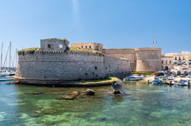 Gelibolu 'daki eski kale, Puglia, İtalya