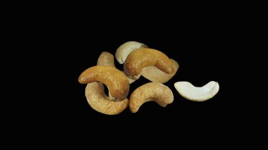 fındıklı, siyah arka planda izole..