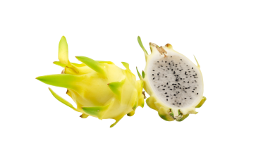 Sarı pitahaya ya da şeffaf arkaplanda ejderha meyvesi.