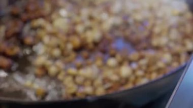 Funghi, sokak yemeği festivalinde Şampiyon ızgara yaptı. Mantarlar