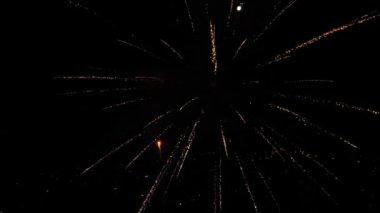 Yukarıdan hava aracı görüntüsü havai fişek