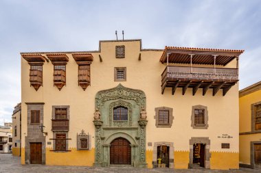 Las Palmas de Gran Canaria 'daki Columbus Sarayı' nın ana cephesi..